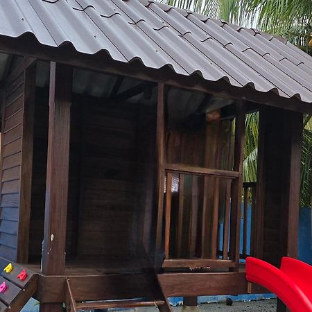 Casa Tiga Homestay Besut Kuala Besut Zewnętrze zdjęcie