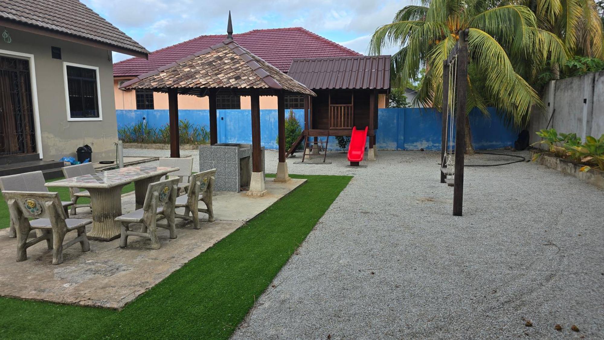 Casa Tiga Homestay Besut Kuala Besut Zewnętrze zdjęcie