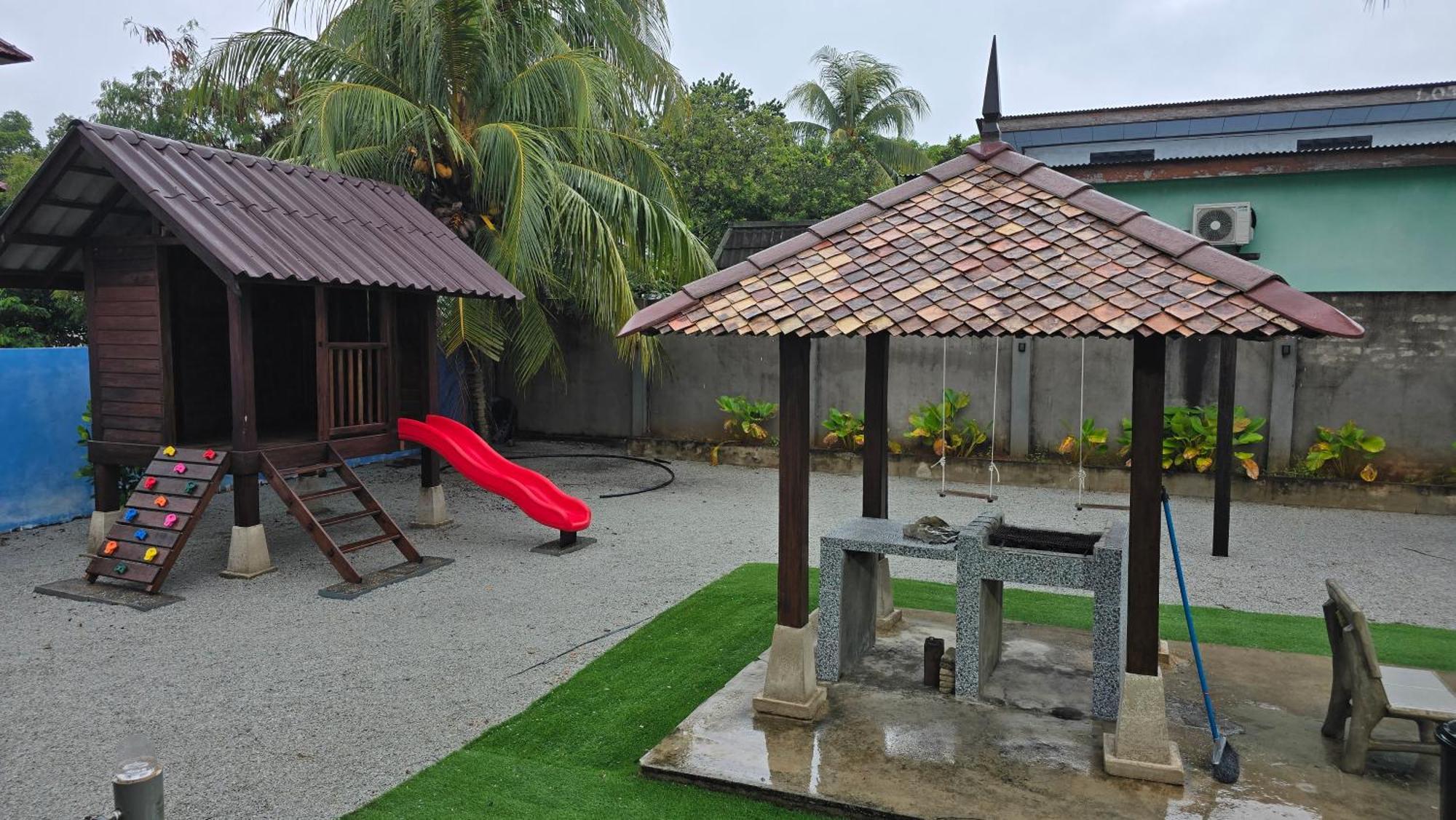 Casa Tiga Homestay Besut Kuala Besut Zewnętrze zdjęcie