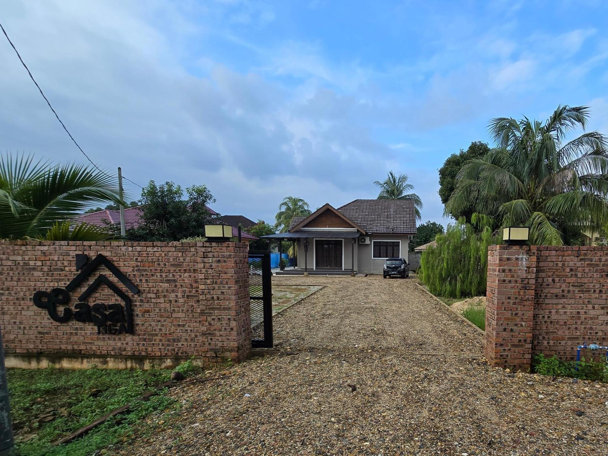 Casa Tiga Homestay Besut Kuala Besut Zewnętrze zdjęcie